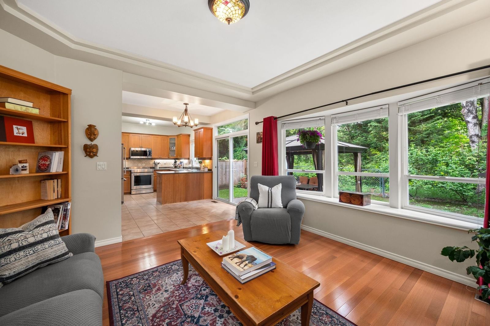 Listing Image 12