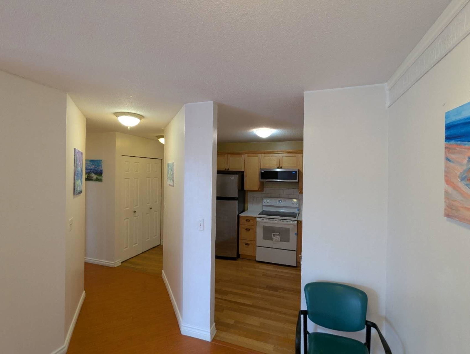 Listing Image 5