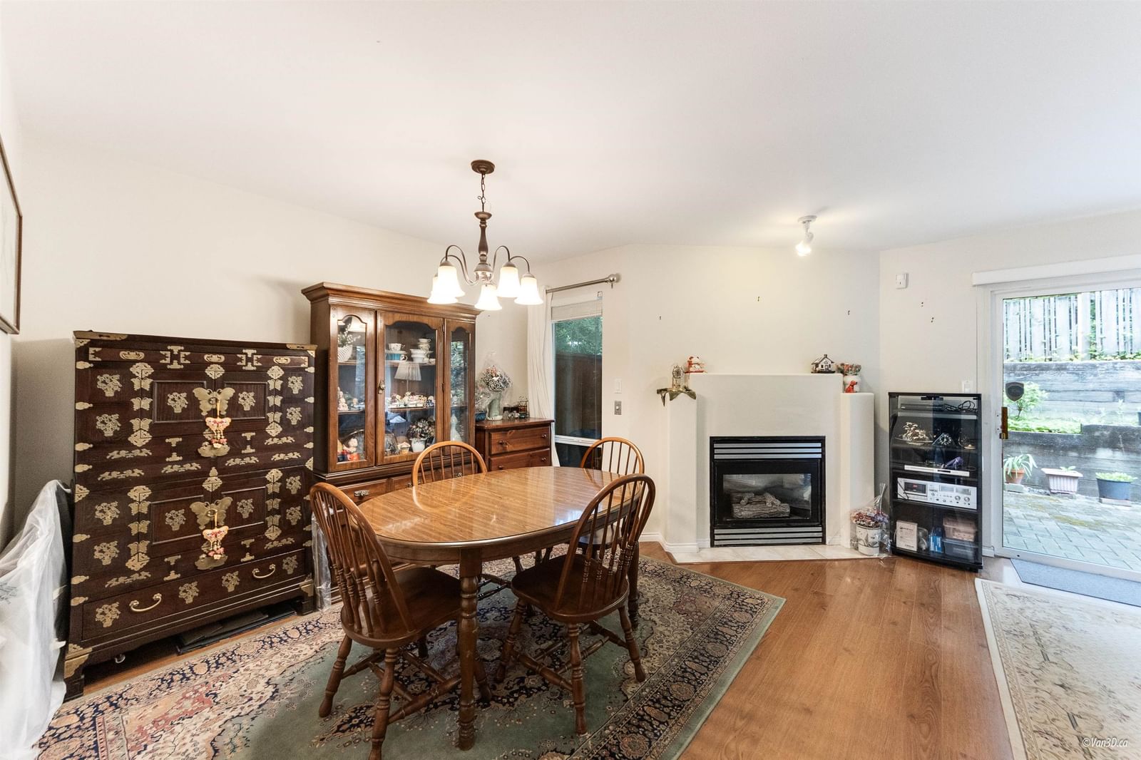 Listing Image 8