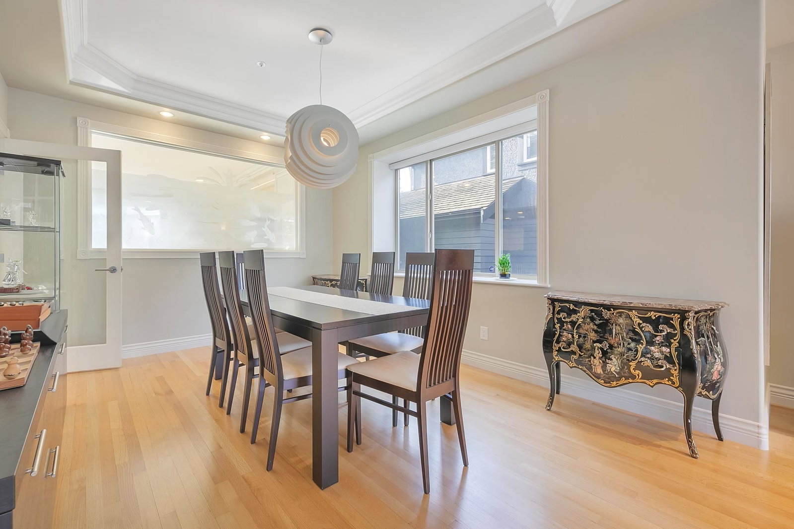 Listing Image 8