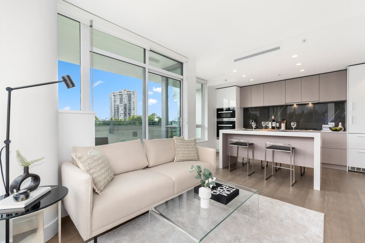 Listing Image 10