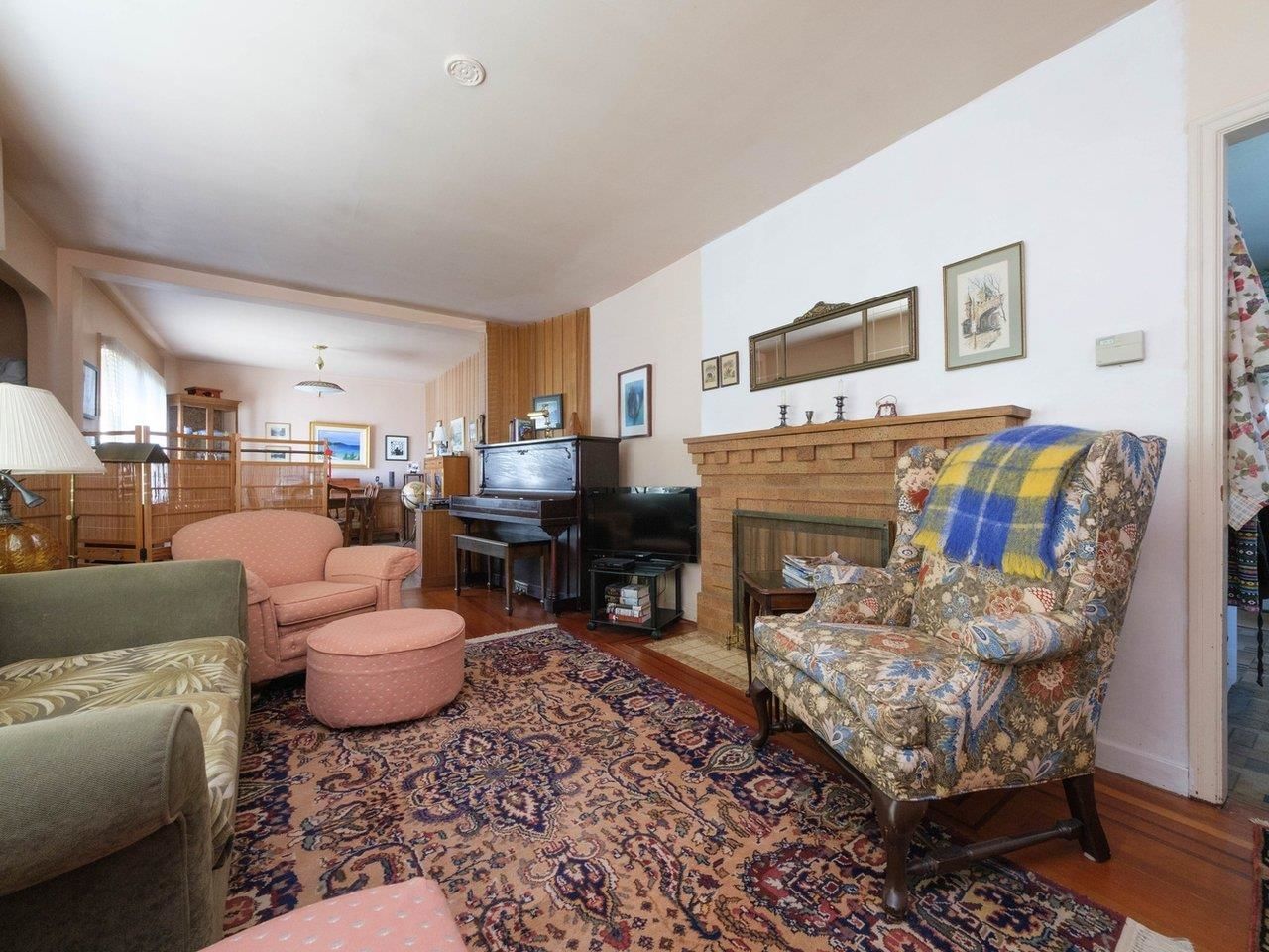 Listing photo 5