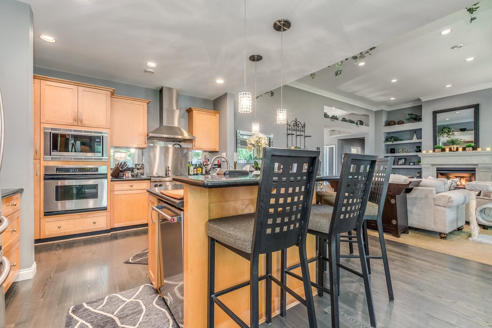 Listing Image 12