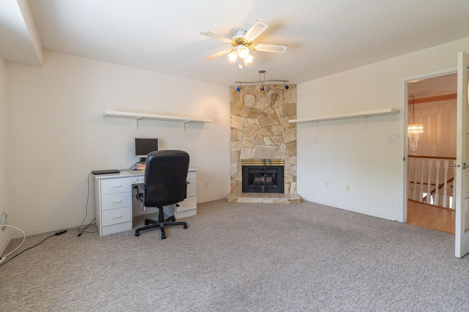 Listing Image 17