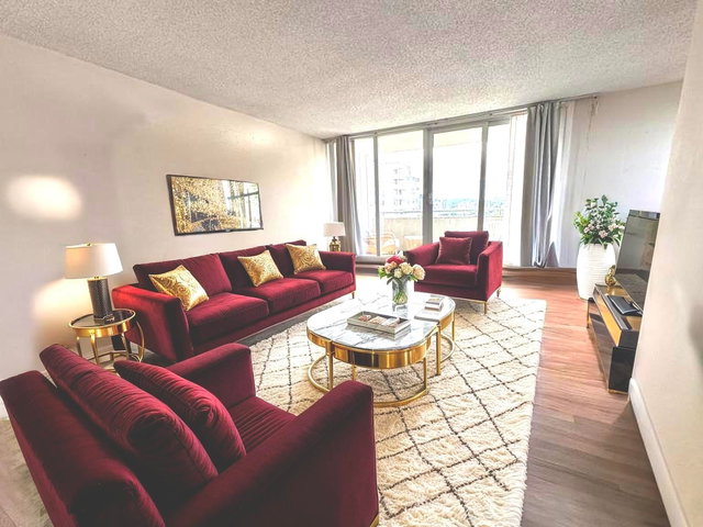 1802 - 5645 Barker Avenue