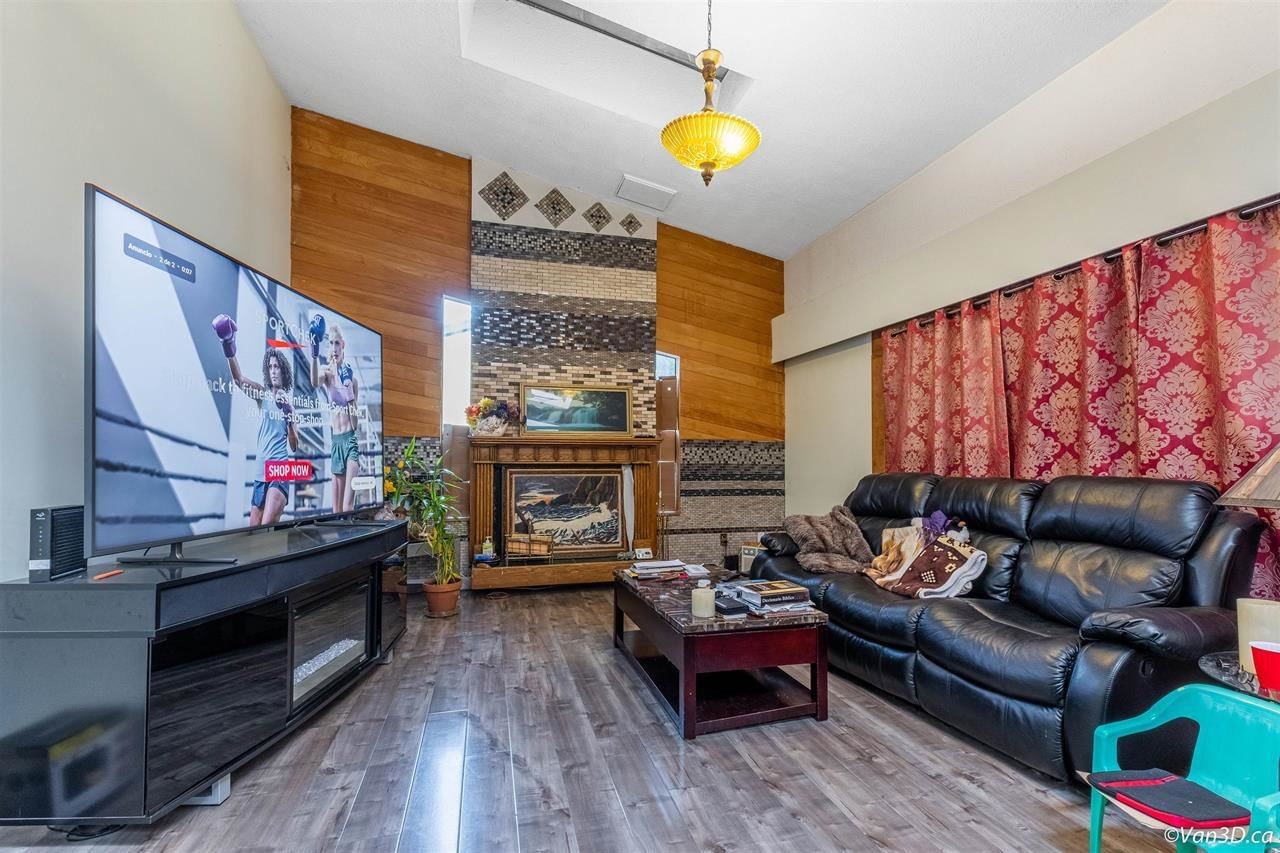 Listing Image 10
