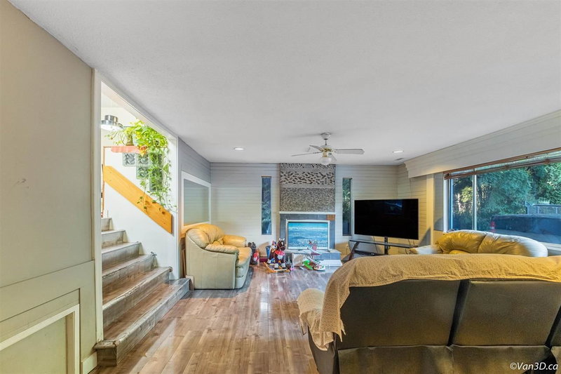 8246 Burnlake Drive, Burnaby, V5A 3K9 | Image 2