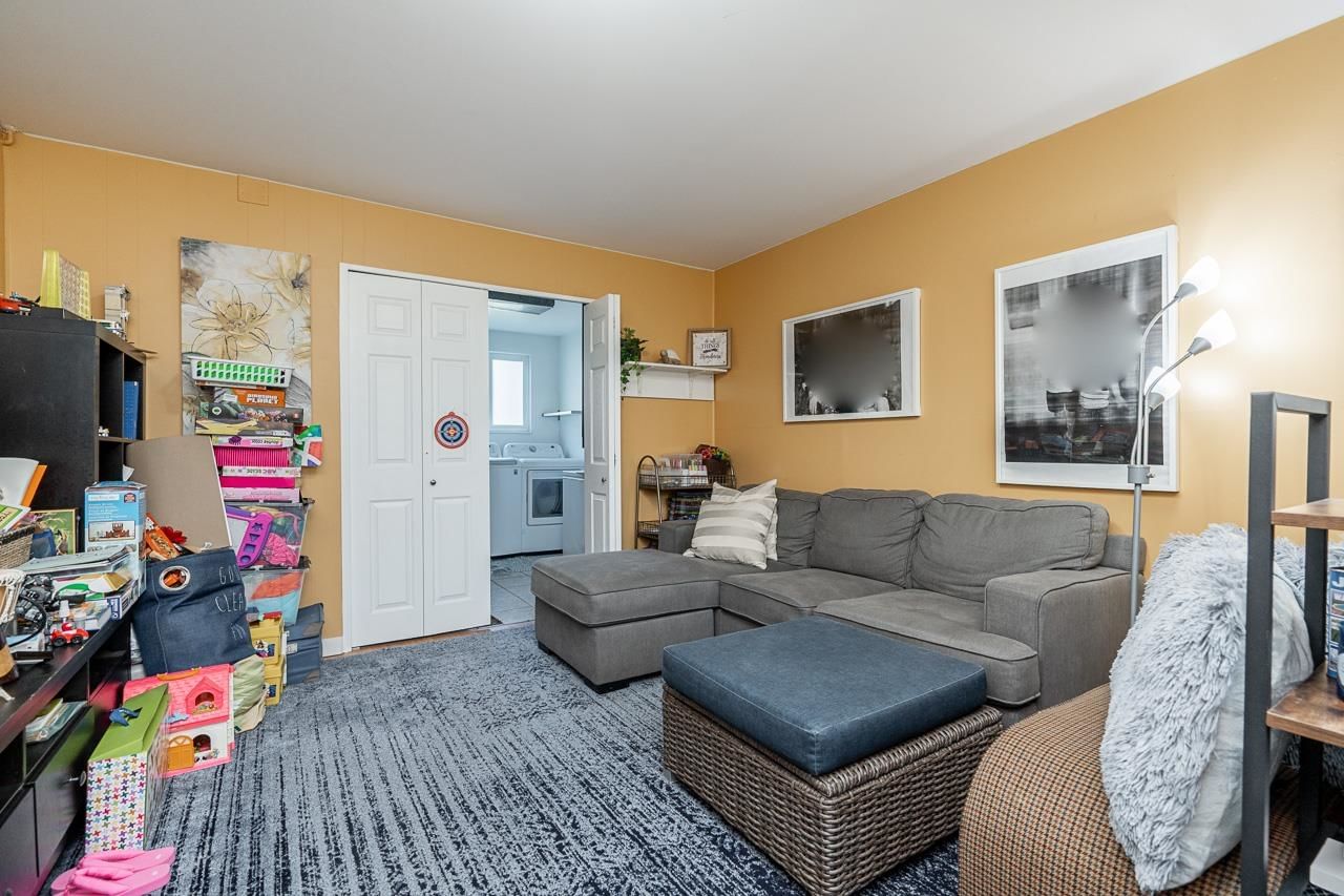 Listing Image 17