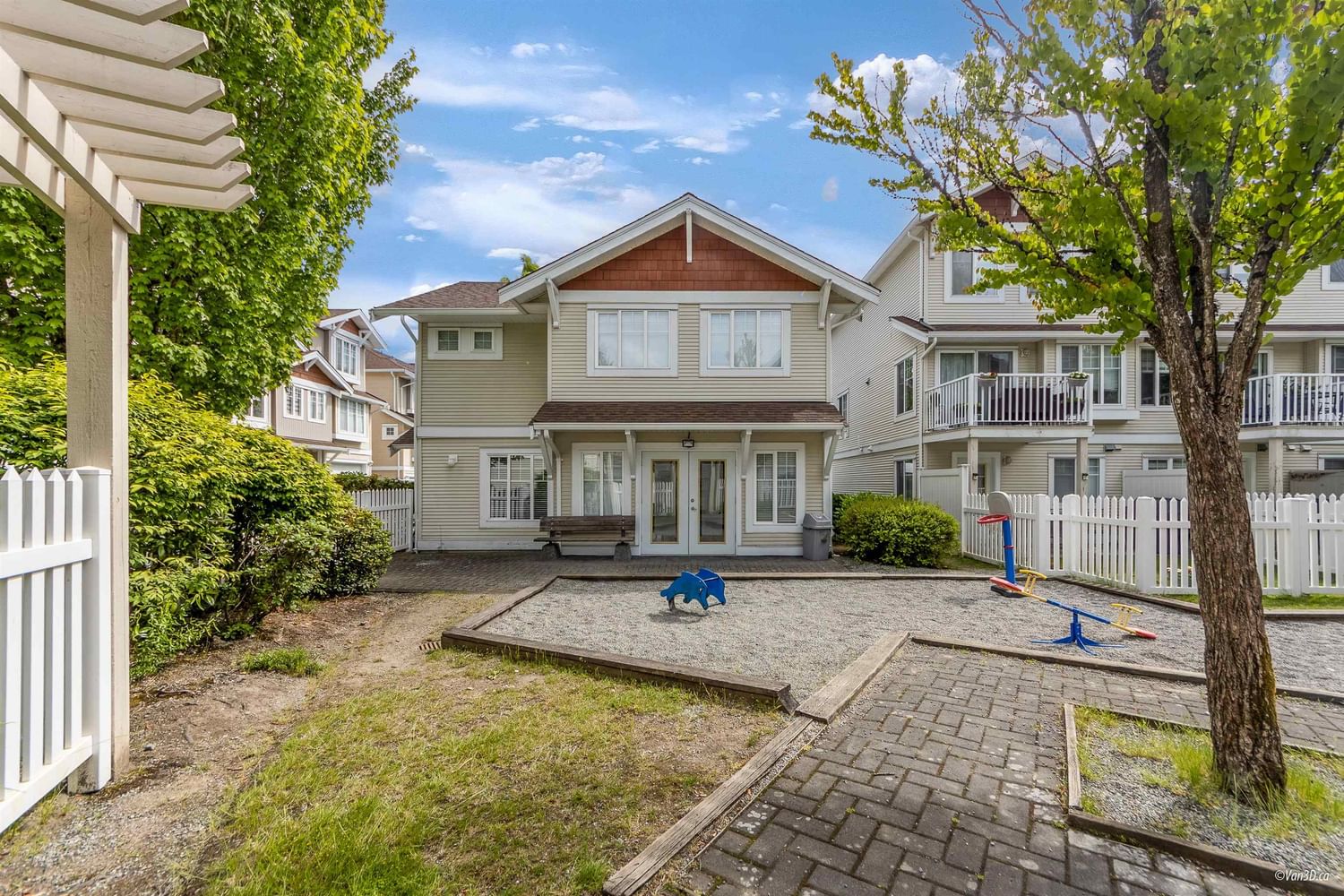 Listing Image 5