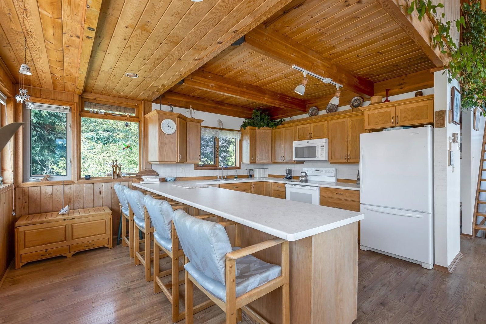 Listing Image 14