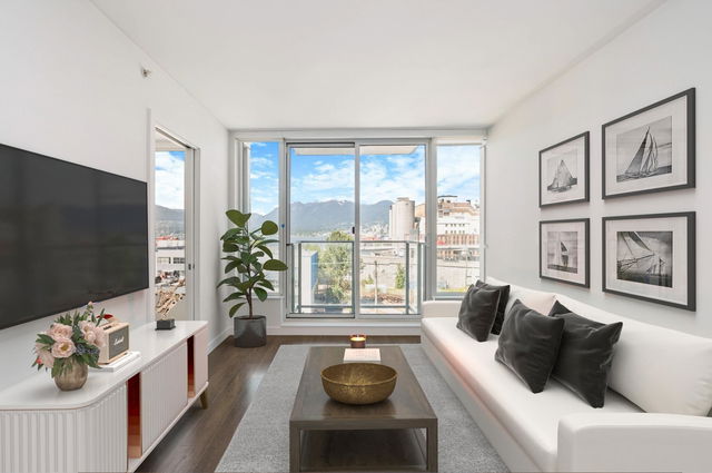 356 - 955 Hastings Street