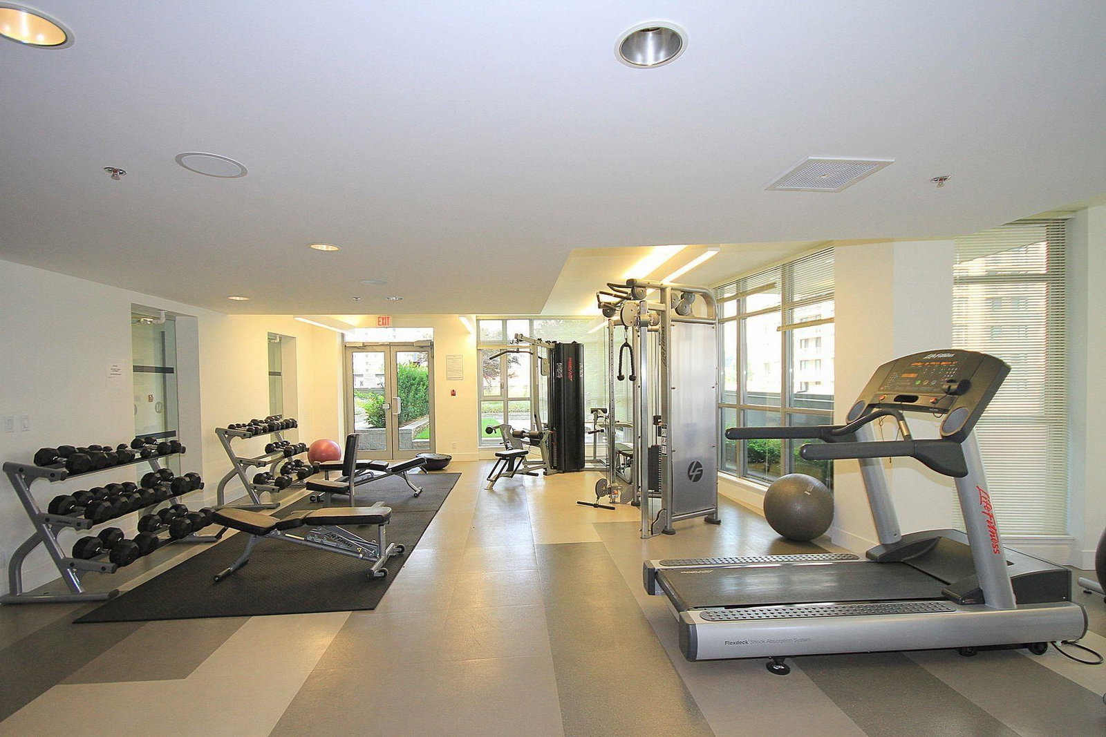 Listing Image 20