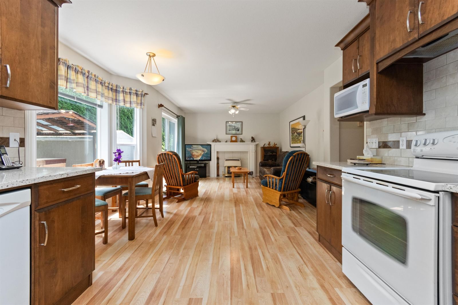 Listing Image 16