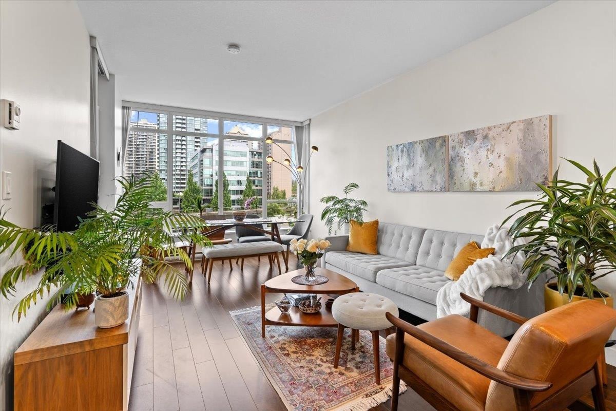 Listing Image 10