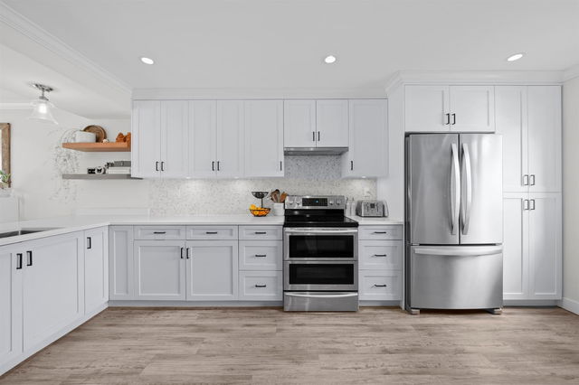 23 - 4800 Trimaran Drive