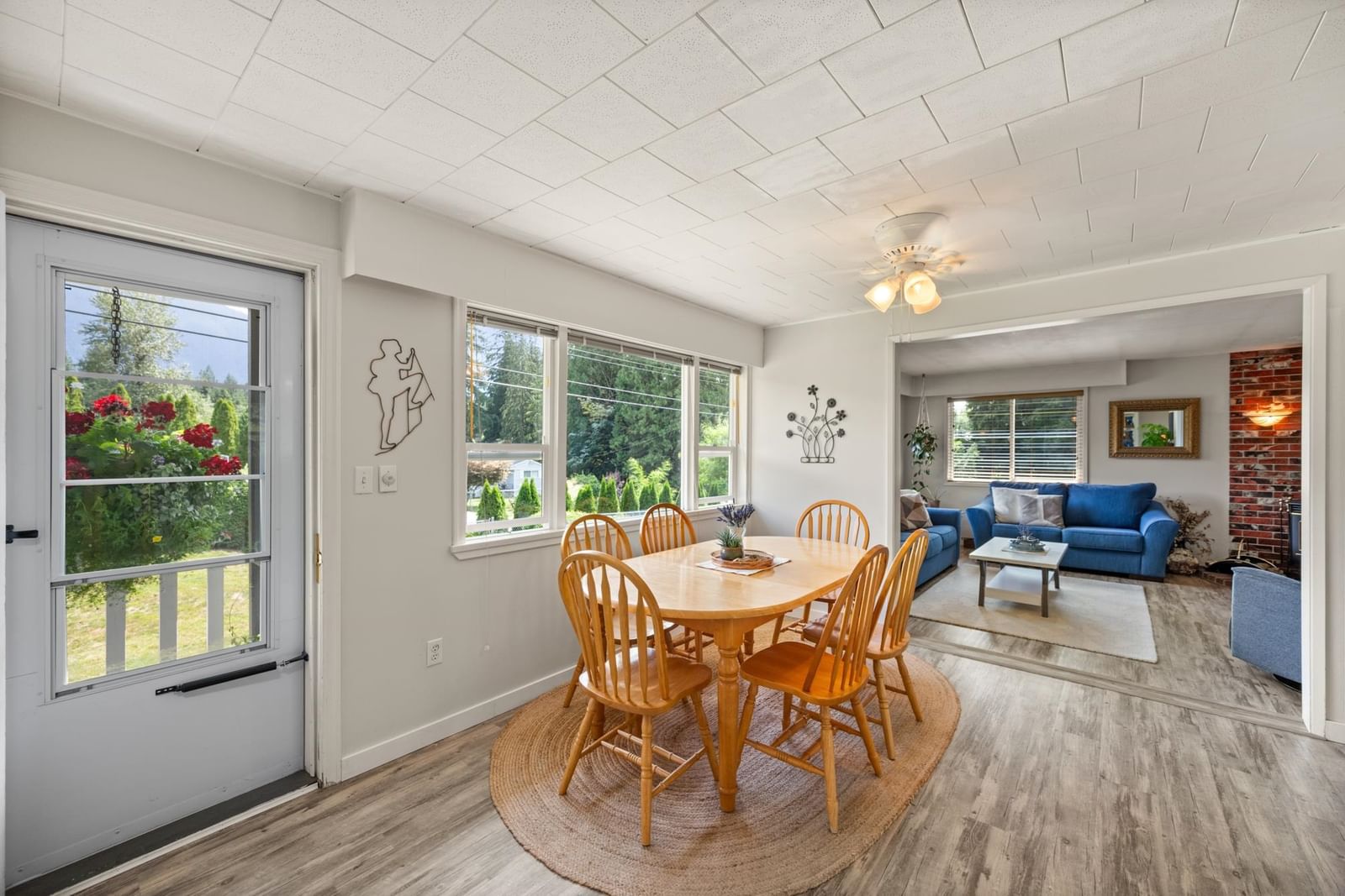 Listing Image 15