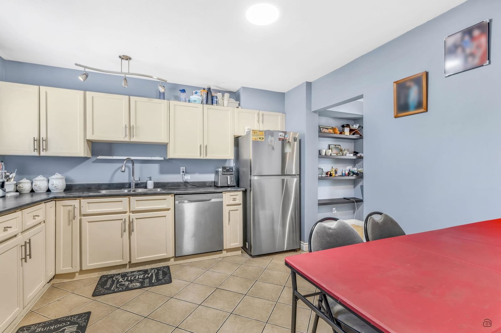 Listing Image 13