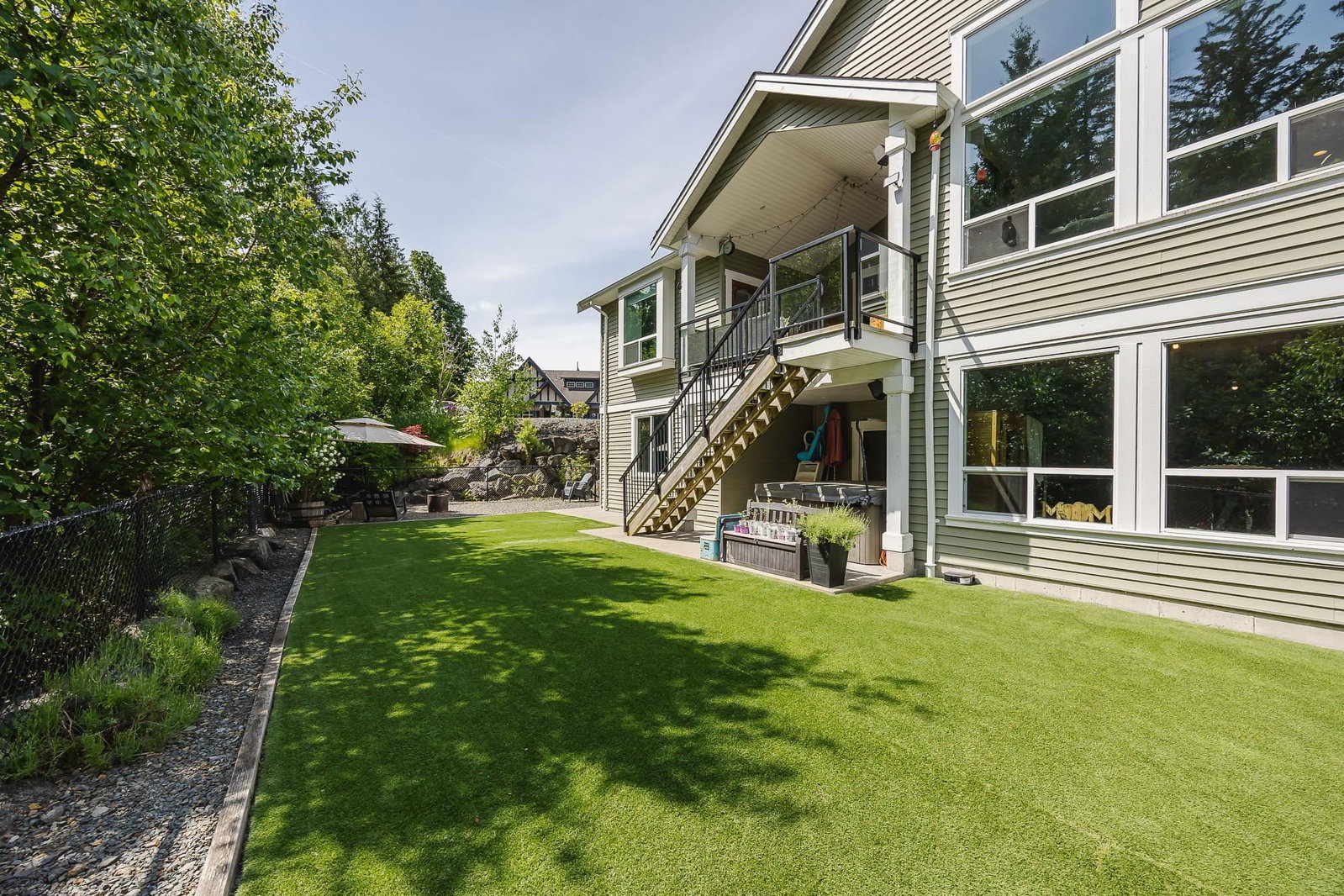 Listing Image 5