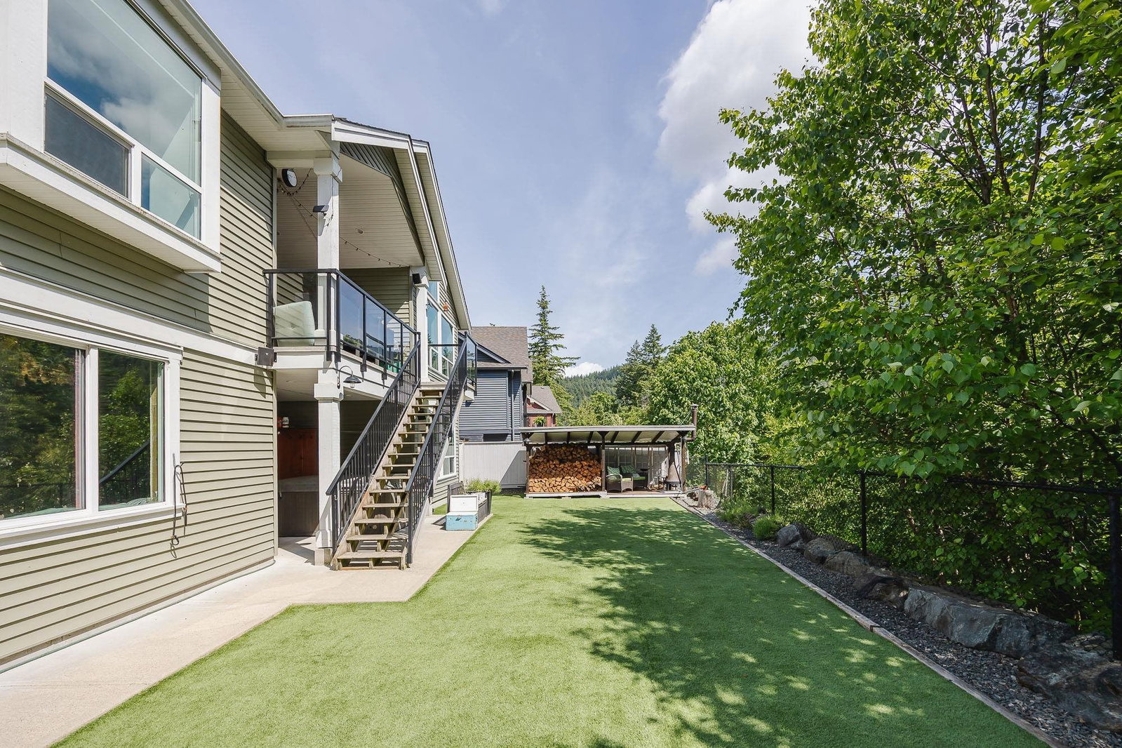Listing Image 6