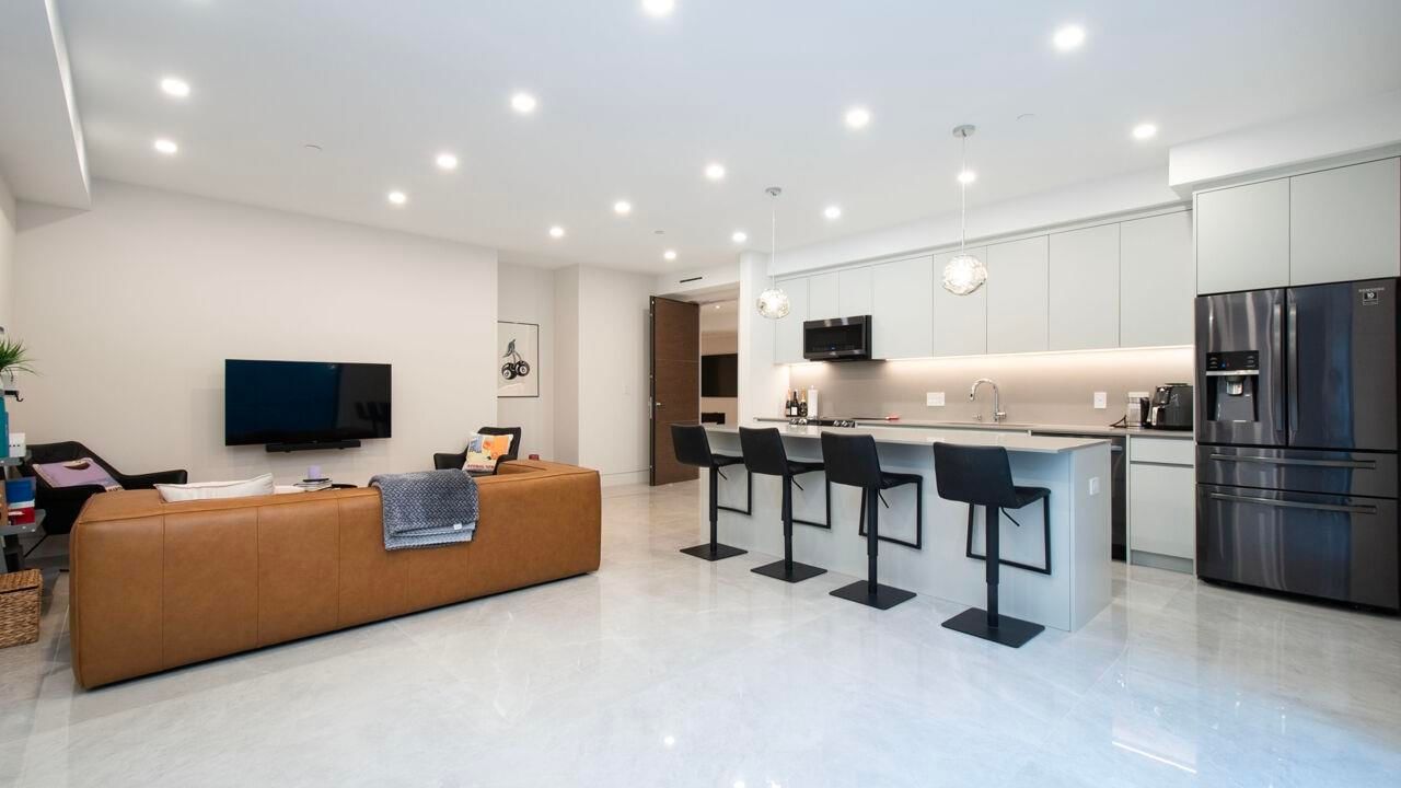 Listing Image 30