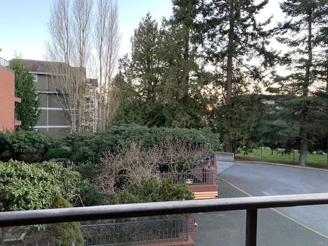 #407 - 1350 View Crescent