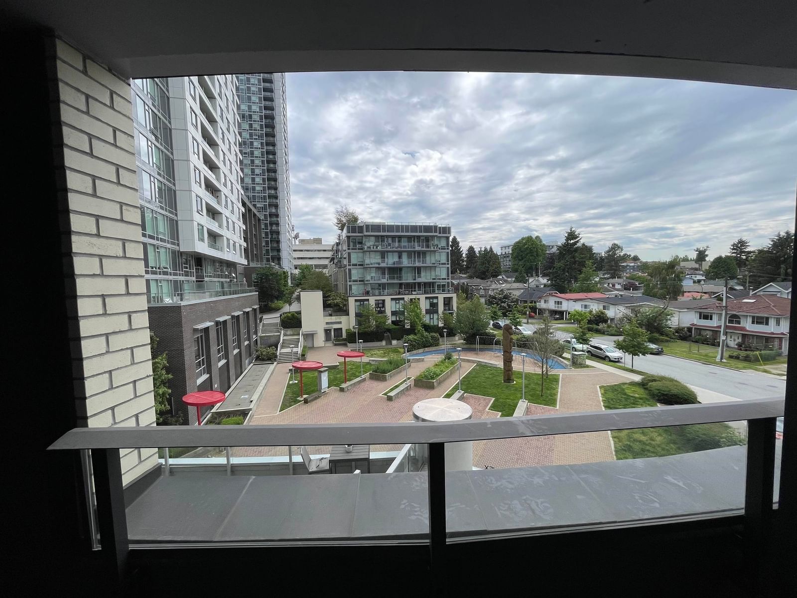 Listing Image 12