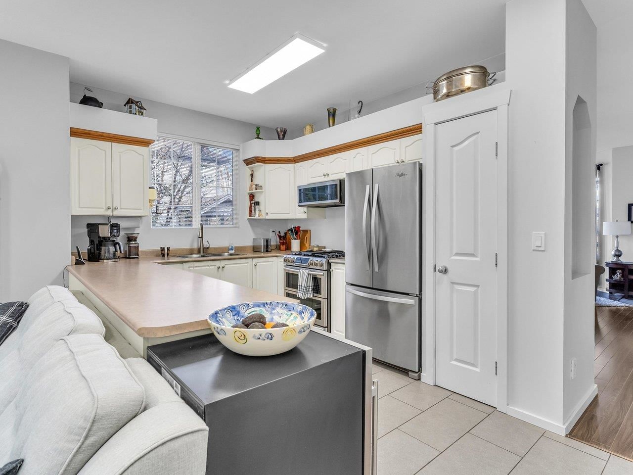 Listing Image 5