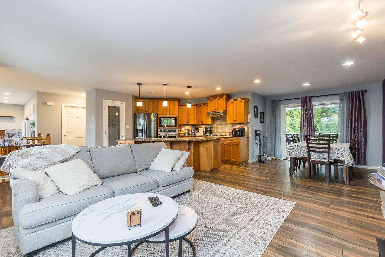 Listing Image 15