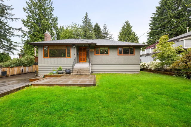 1561 Merlynn Crescent