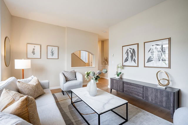 3338 Rosemary Heights Crescent