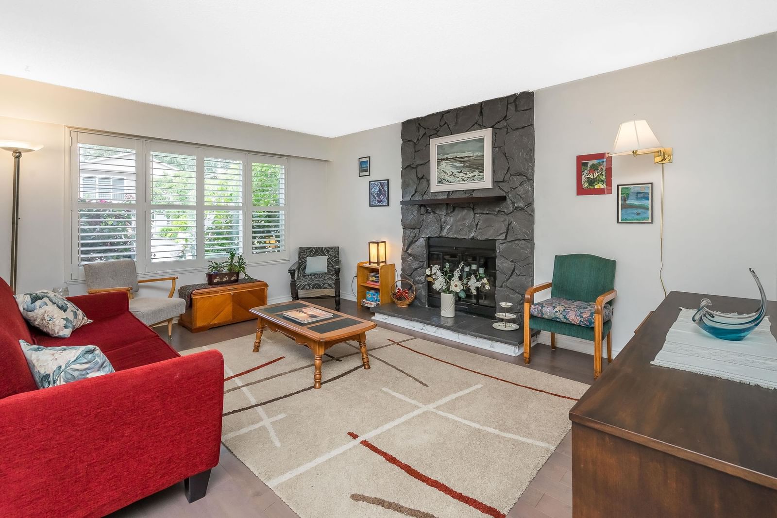 Listing Image 6