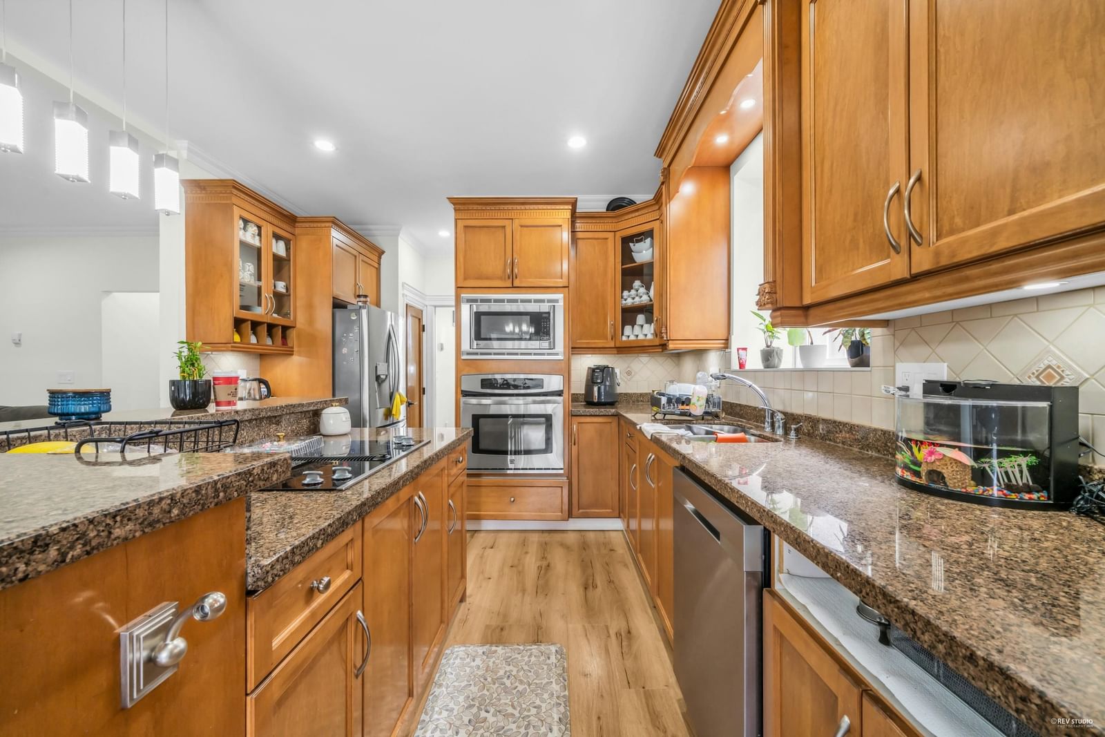 Listing Image 12