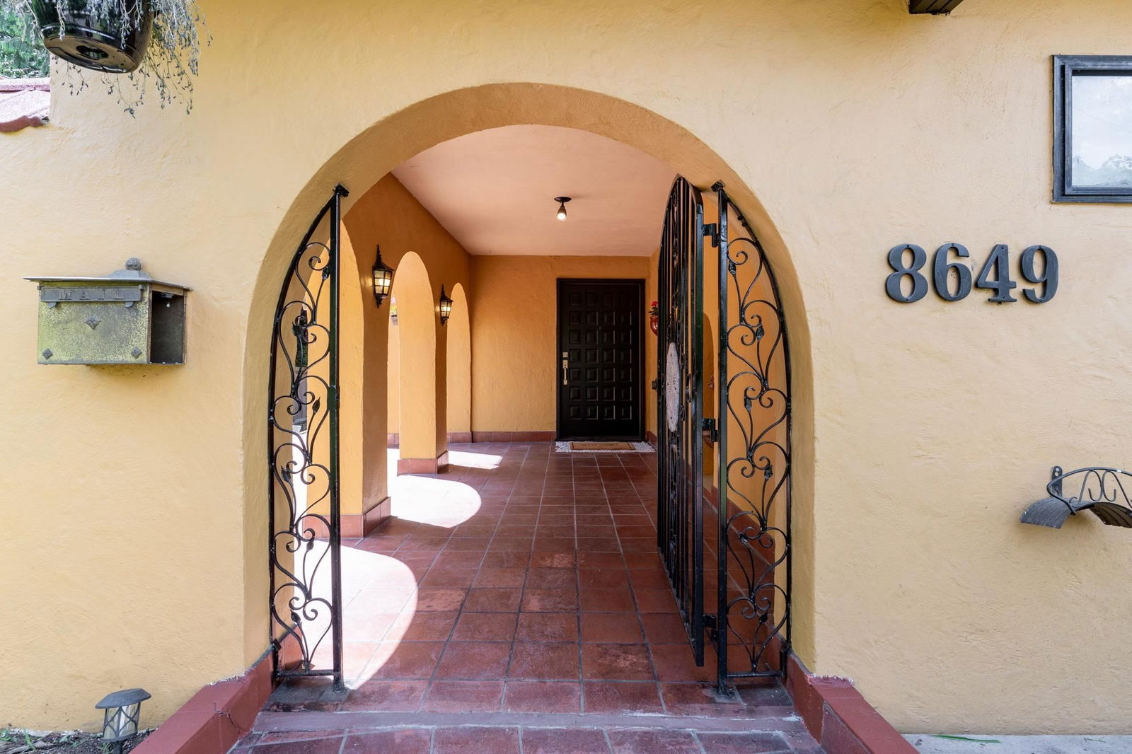 Image of home for listing MLS® R3008183