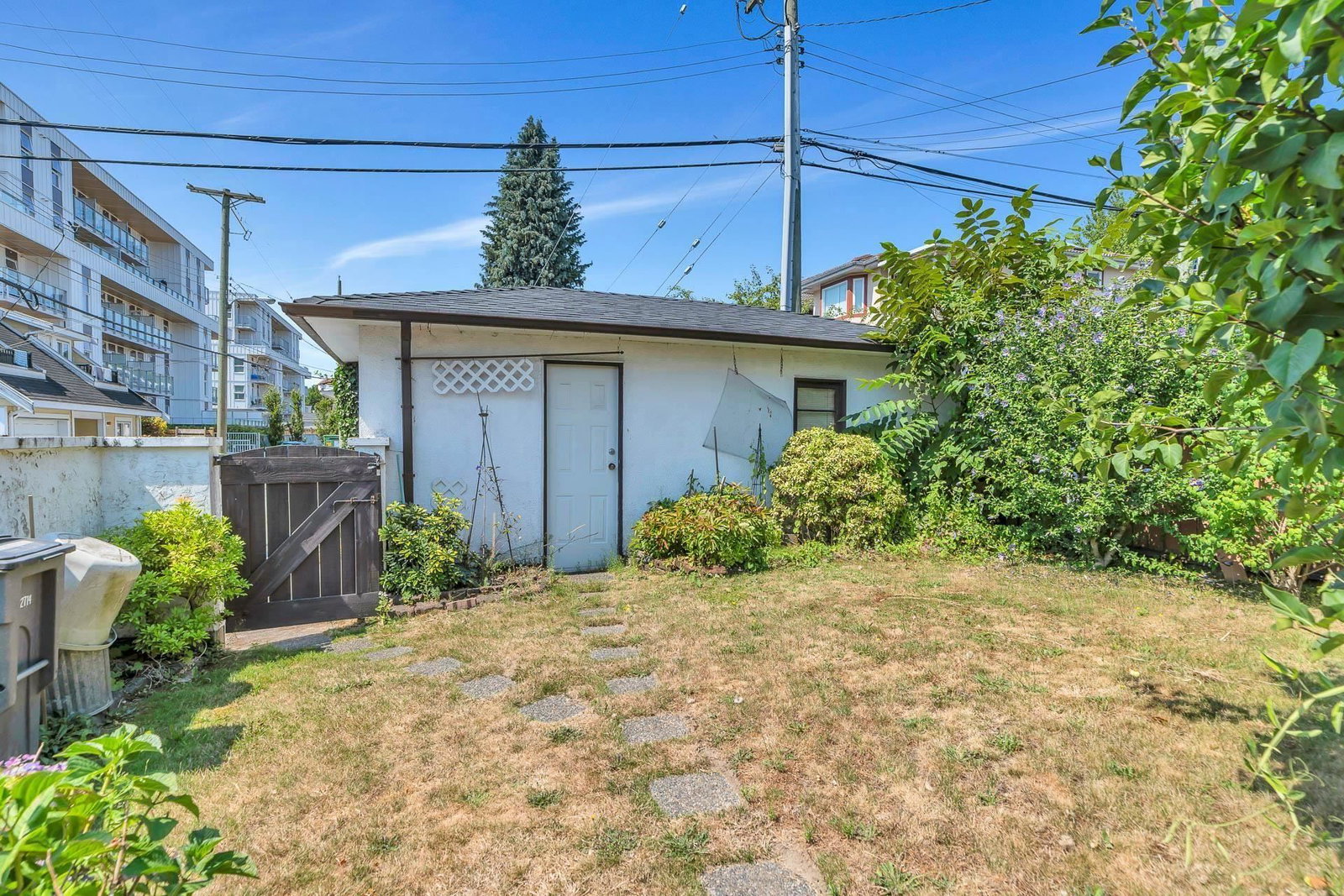 Listing Image 8