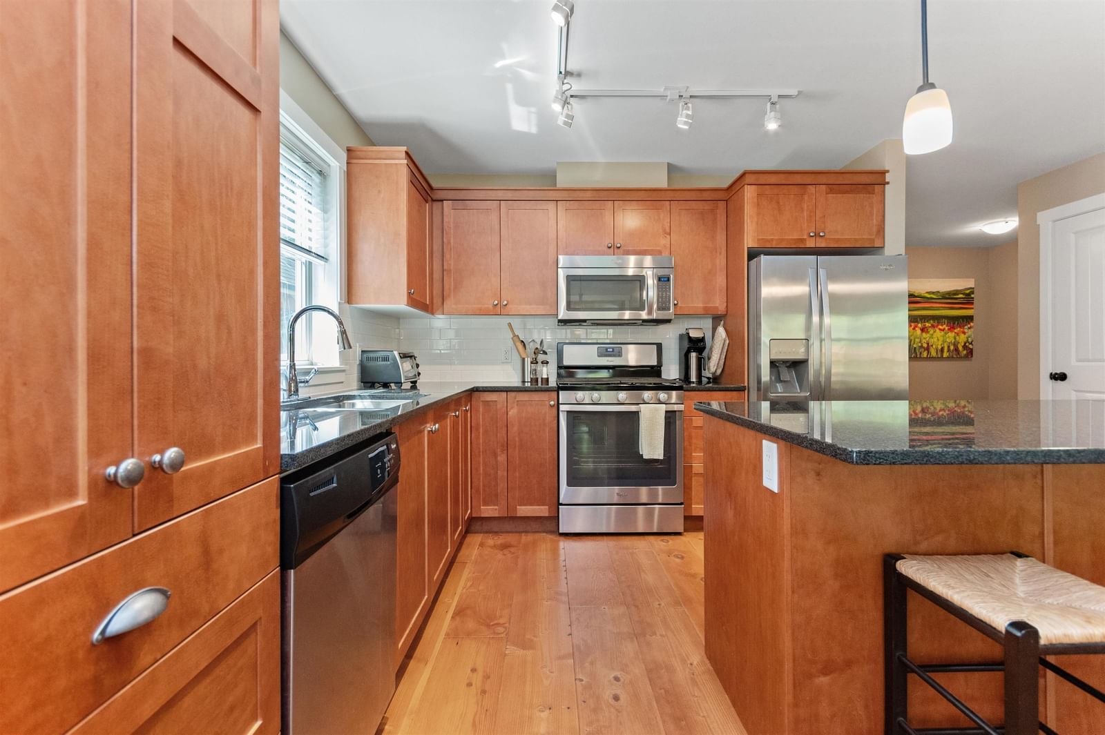 Listing Image 13