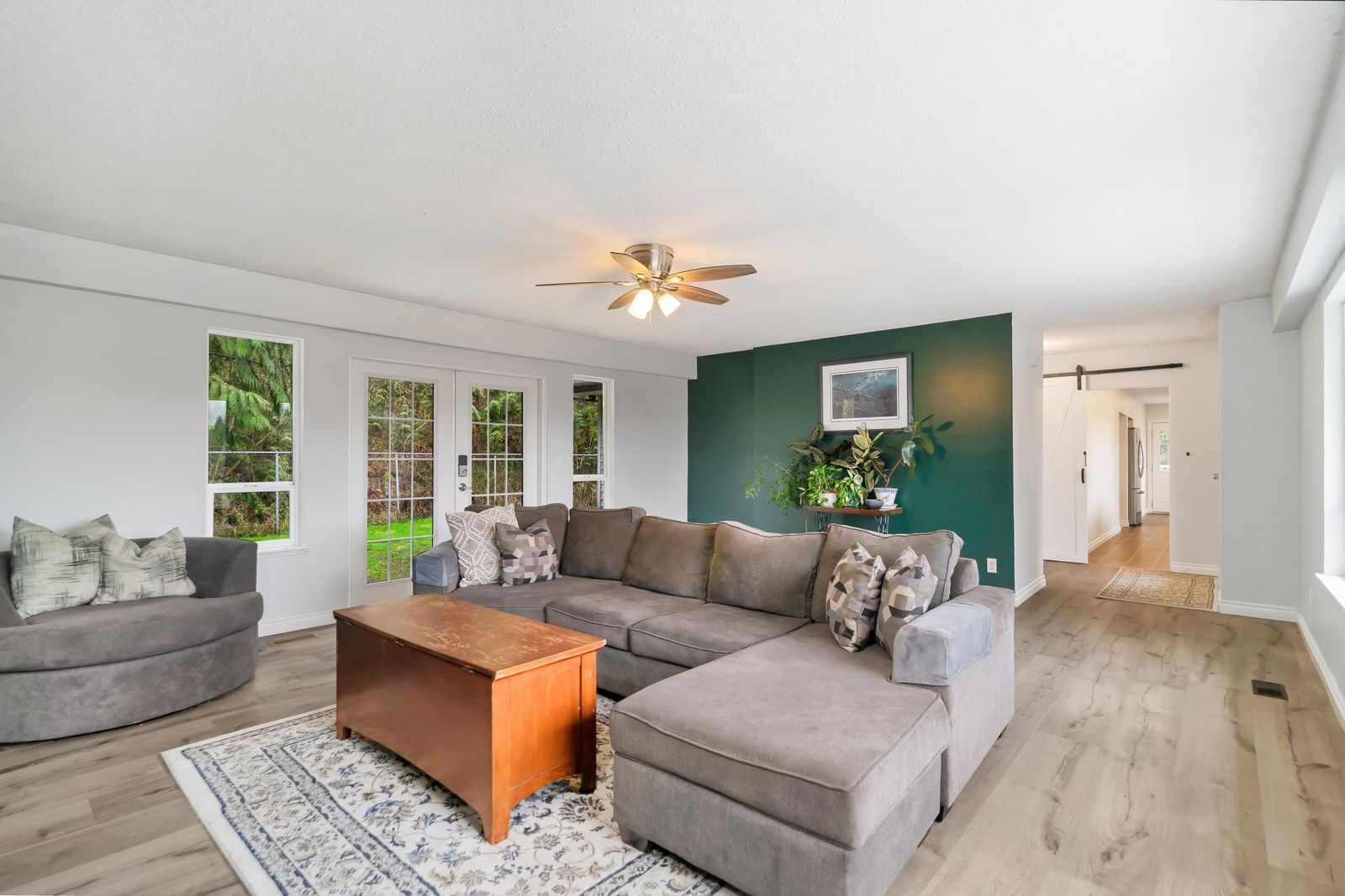 Listing Image 15