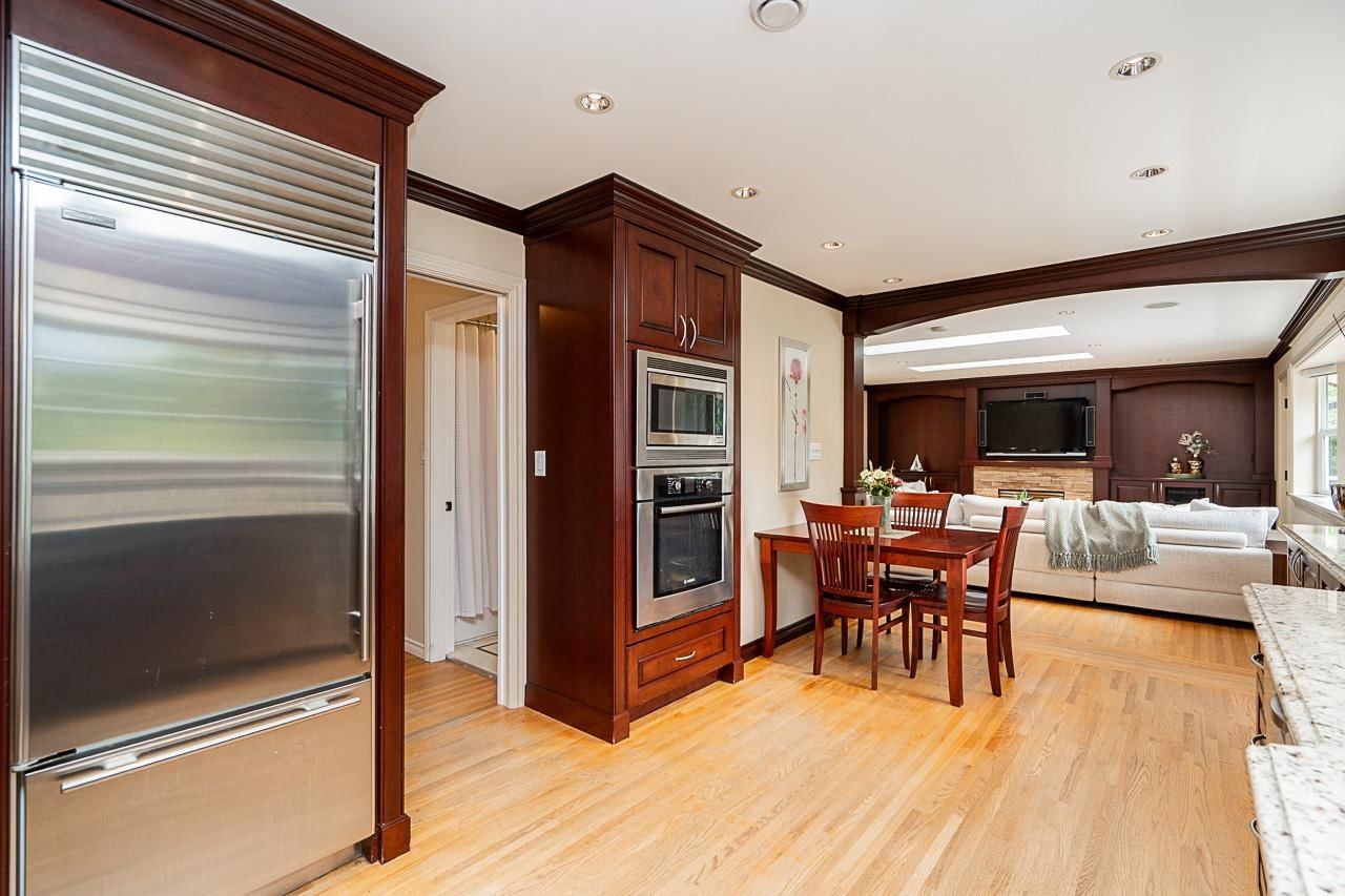 Listing Image 11