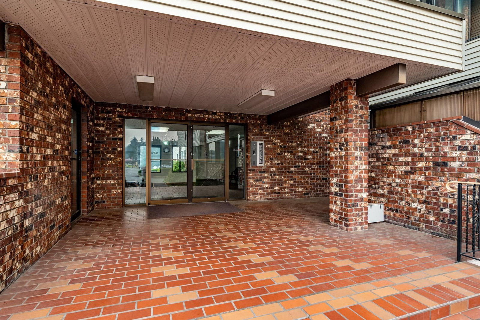 Listing Image 26