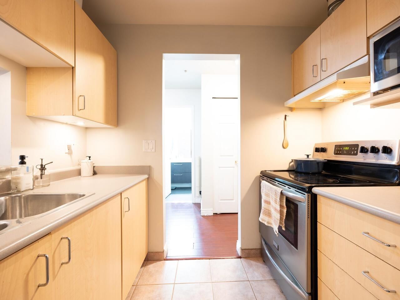 Listing Image 14