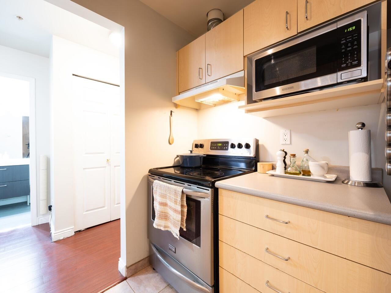 Listing Image 15