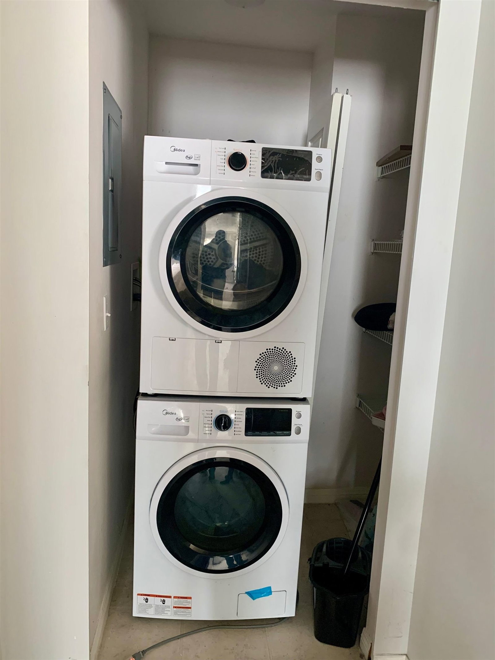 Listing Image 12