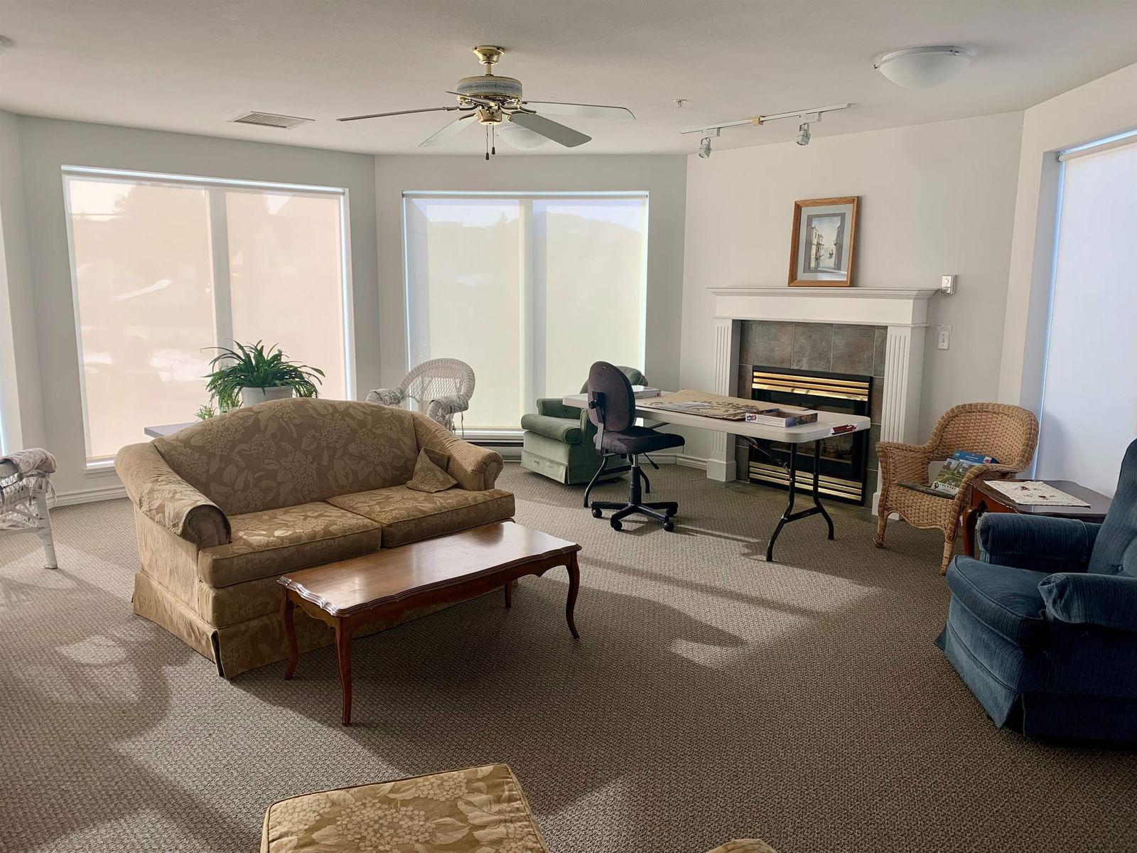 Listing Image 16