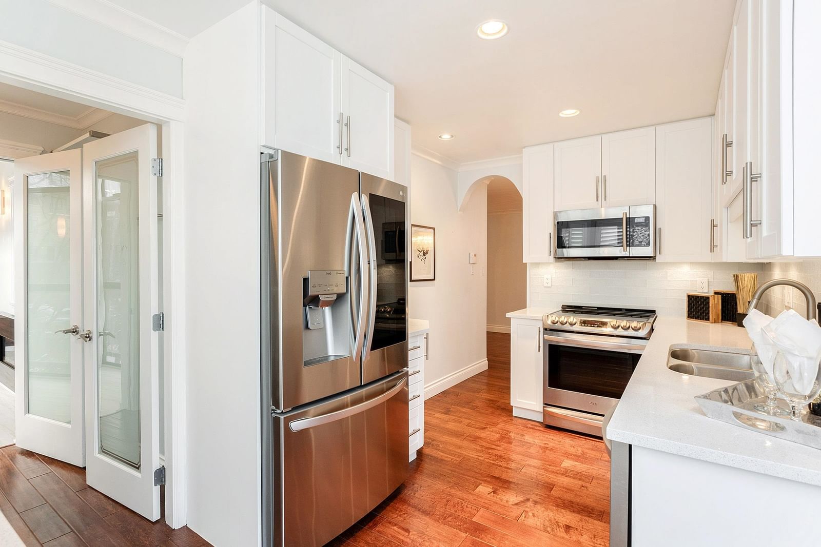 Listing Image 11