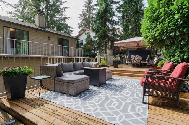 1261 Lansdowne Drive