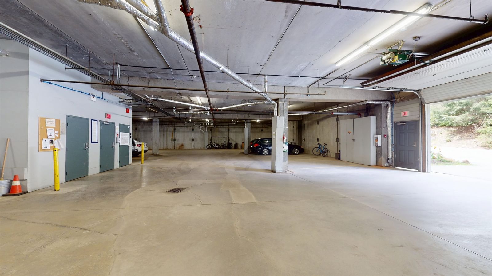 Listing Image 32