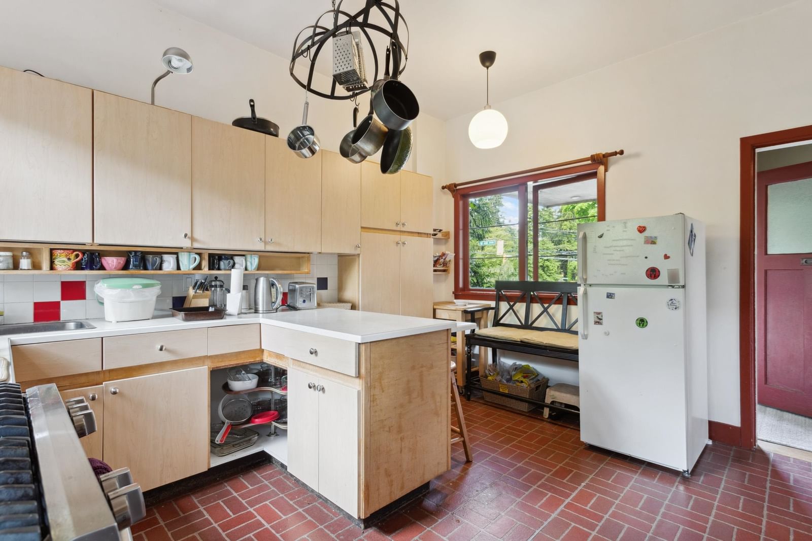 Listing Image 11
