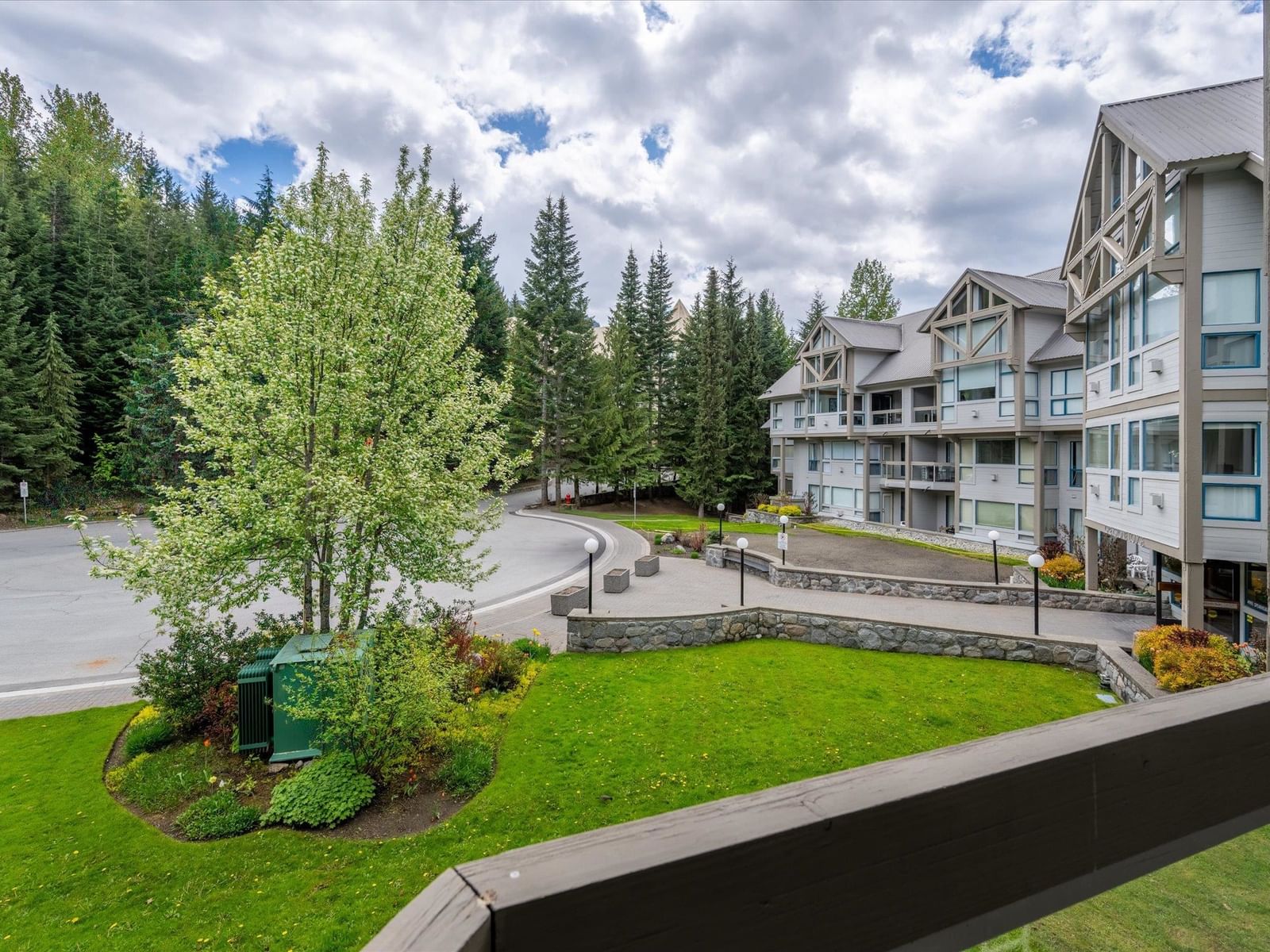 Listing Image 9