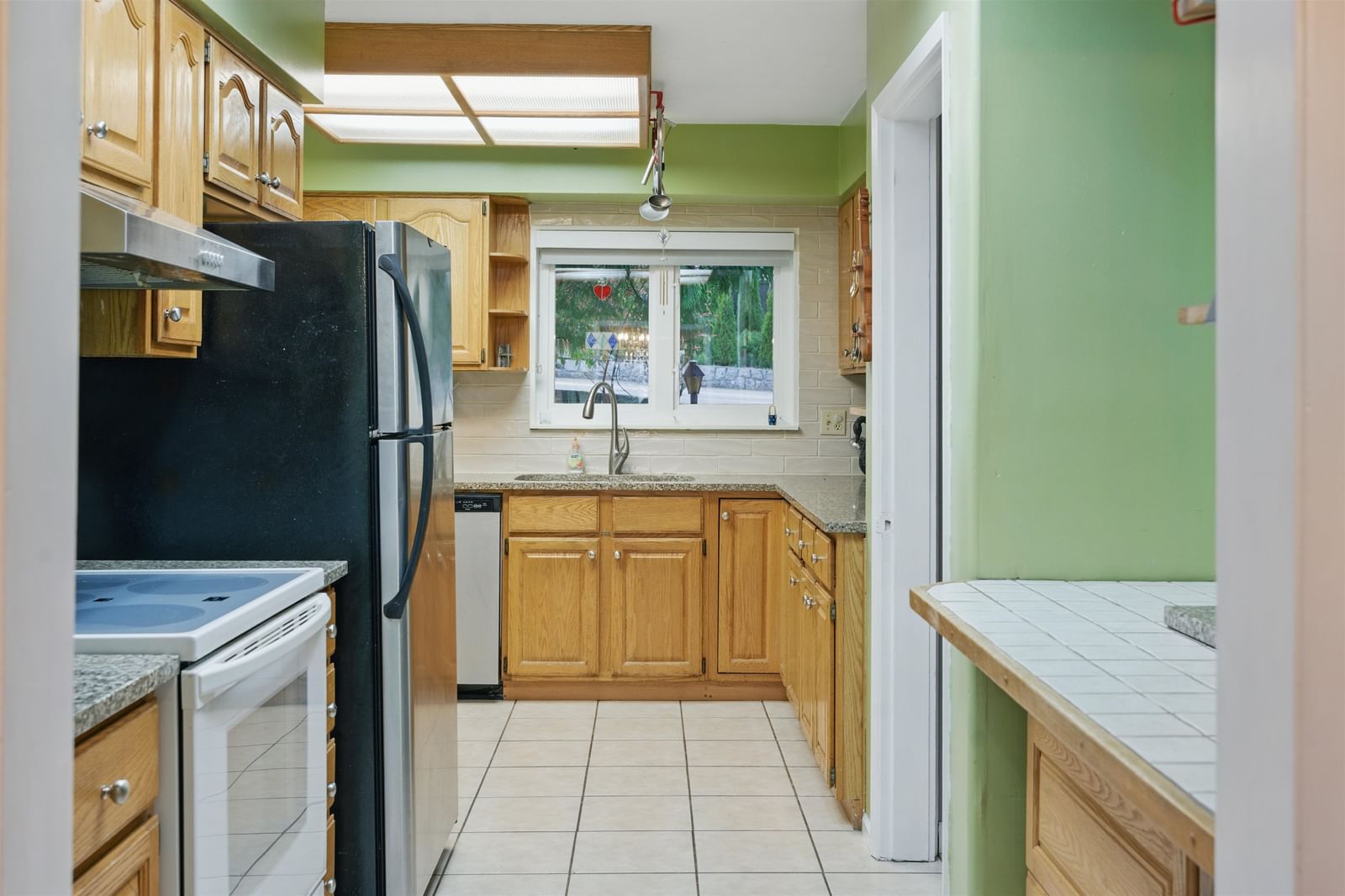 Listing Image 10