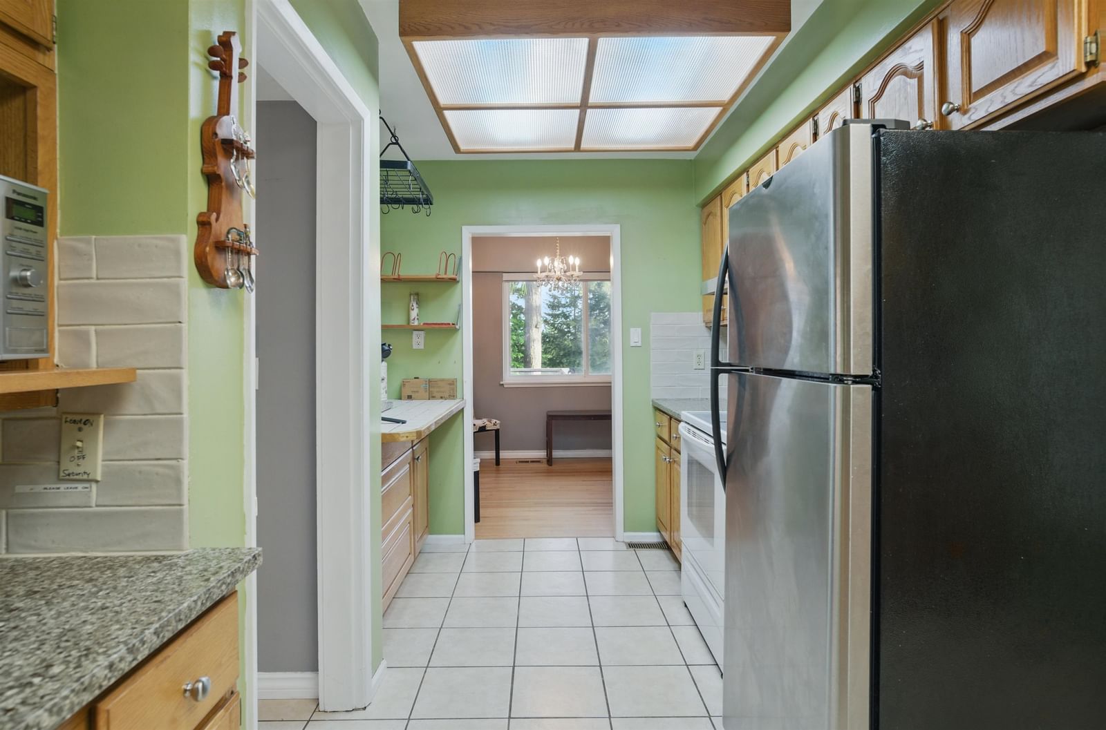 Listing Image 11