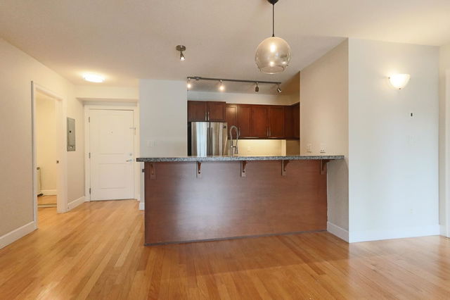 405 - 3811 Hastings Street